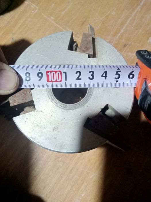 Патирон сотилади СССР махсулоти яхши холати гулли тиглариям бор 4 дона