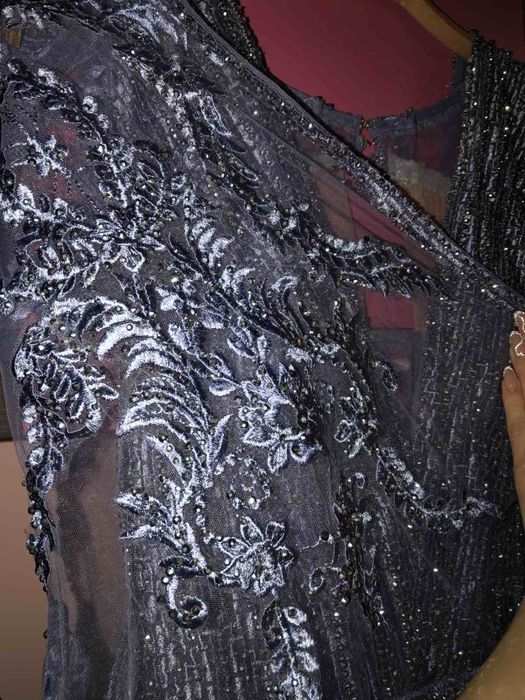 Официална рокля в сребро