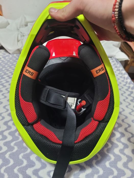 Vand casca alpinesars si o pereche de ochelari 100%