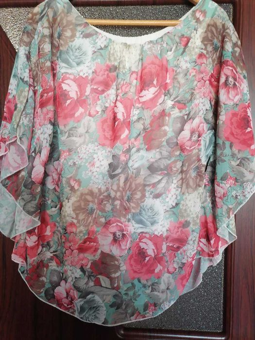 Продавам дамска блуза-туника