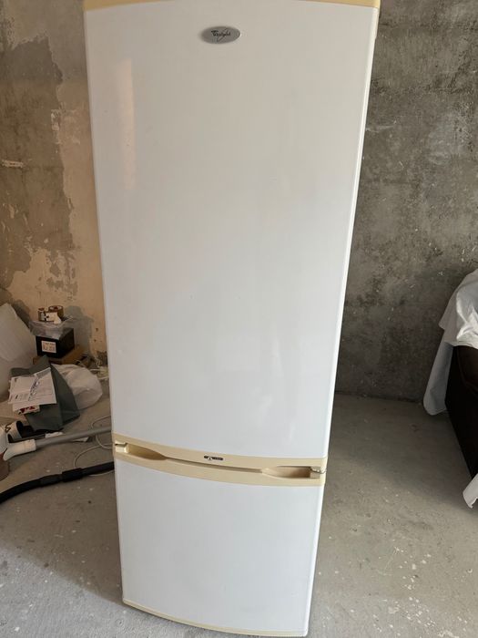 Хладилник whirlpool