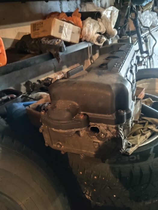 Двигатель 1.8 Ниссан, капот