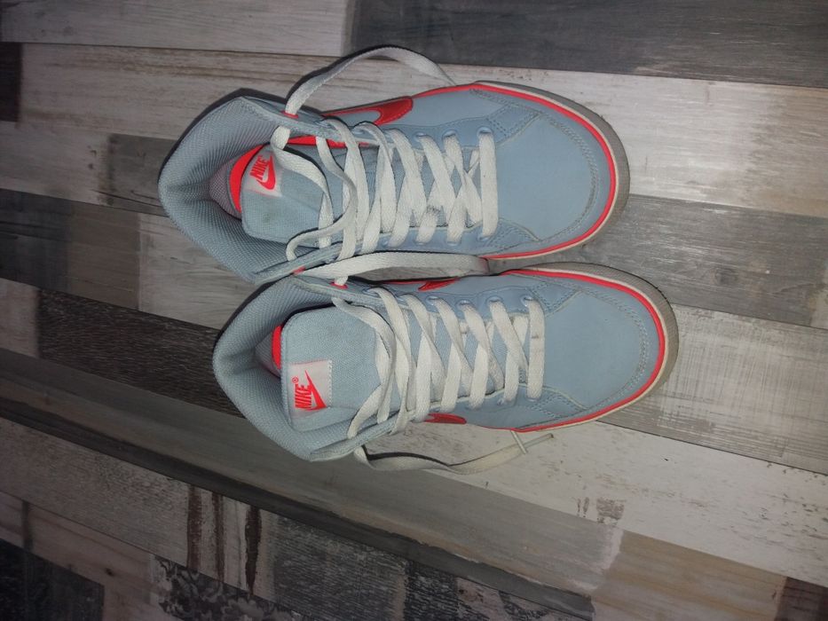 Маратонки nike  36.5