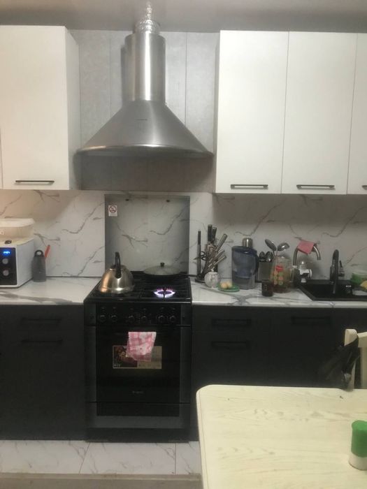 Продаётся шикарная 4х комнатная квартира Юнусабад 14 1 этаж