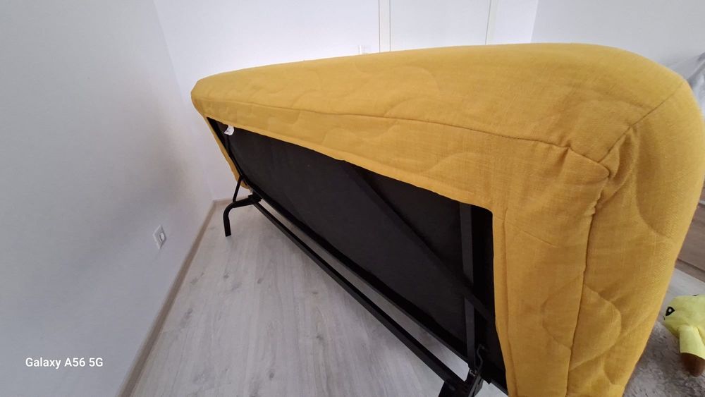 Canapea extensibila Ikeea