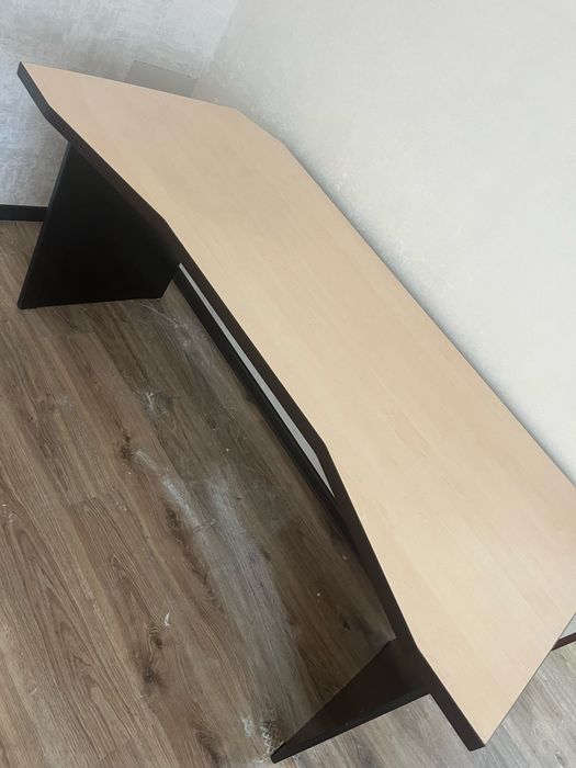 Продам письменный стол