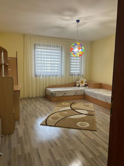 Дава се под наем Тристаен апартамент в Пловдив, Кършияка - 130 кв.м за 650 € - Снимка #9