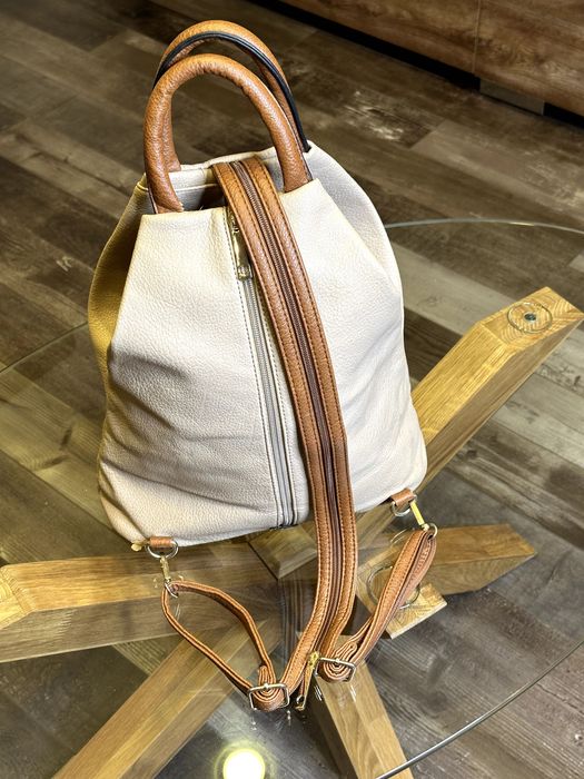 ПРОМО ЦЕНА! Дамска раница/чанта Guess - отлично състояние