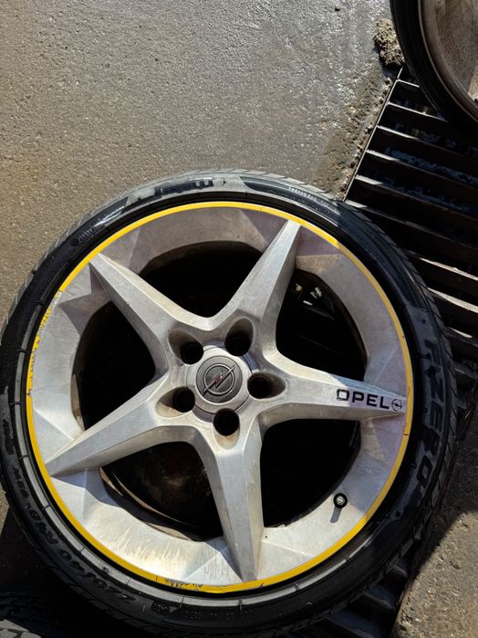 Vând jante Opel 225 40 R18