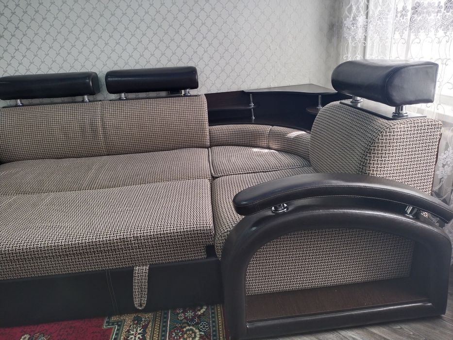 Угловой диван с креслом
