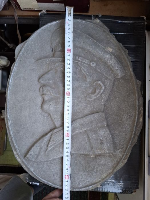 продам барельеф Сталина