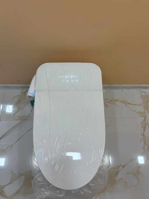 Мултифункционална смарт тоалетна с подгрев, сушене,