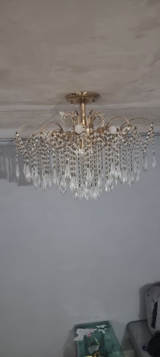 продам люстру в зал