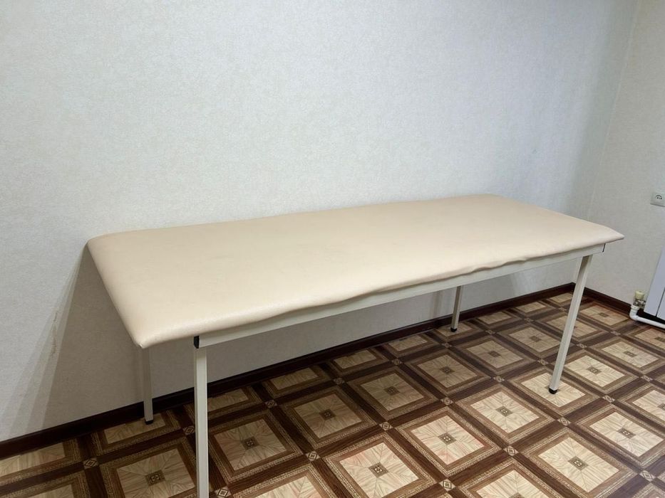 Продам 2 кушетки