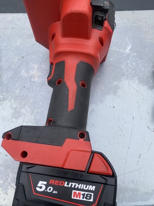 Masina de taiat tije filetate Milwaukee M18 BLTRC ,an 2023