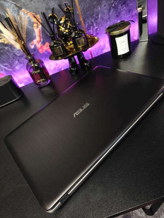 Laptop Asus i5 gen 6, 8gb DDR4, SSD Samsung