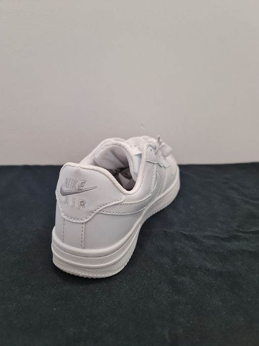 Adidași Air force 1 albi