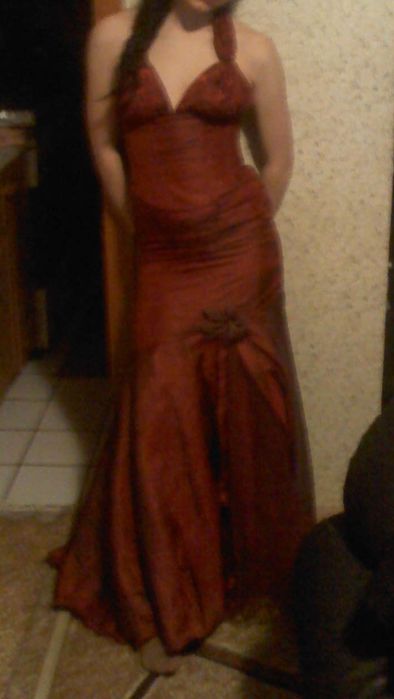 Абитуриентски рокли