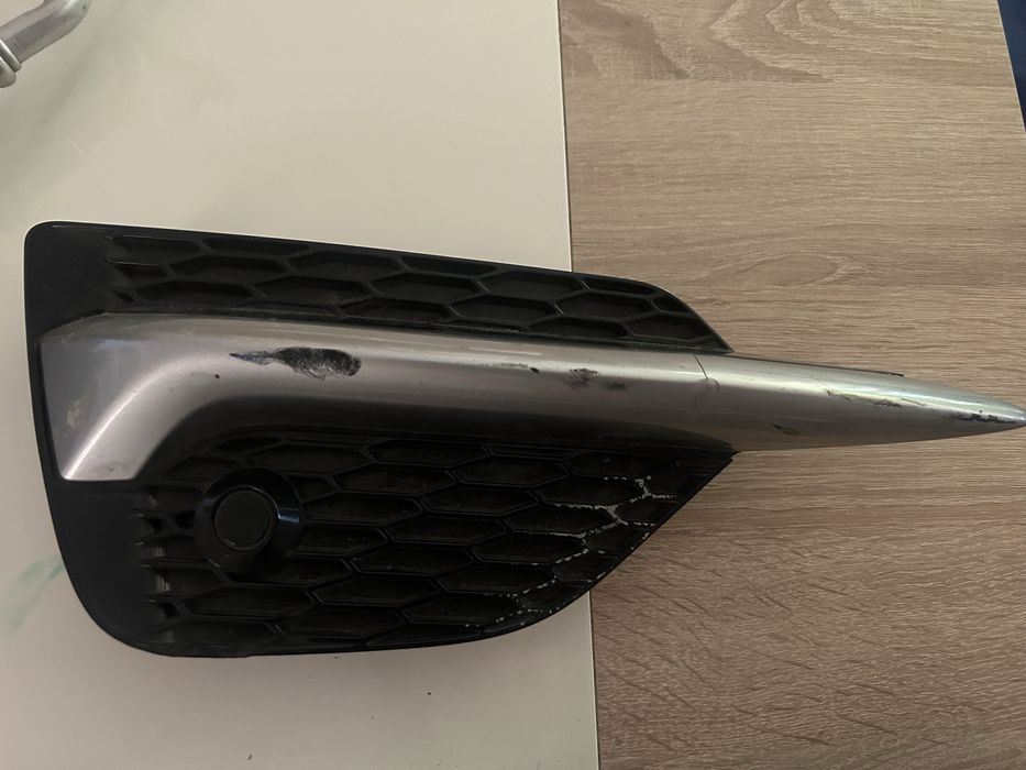 Grila Originala stânga cu Senzor Nissan Qashqai 2 J11 (facelift) 2020