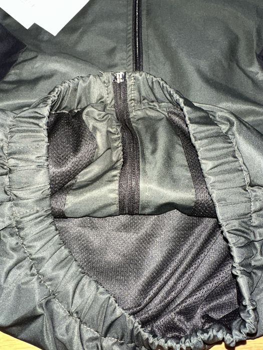 Мъжки,шушлеков екип Nike с масленозелено горнище и черно долнище