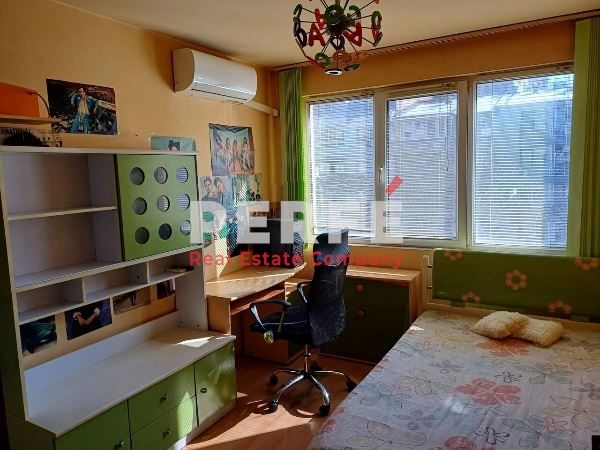 Продава се Тристаен апартамент в Бургас, Възраждане - 72 кв.м за 2175 €/кв.м - Снимка #6