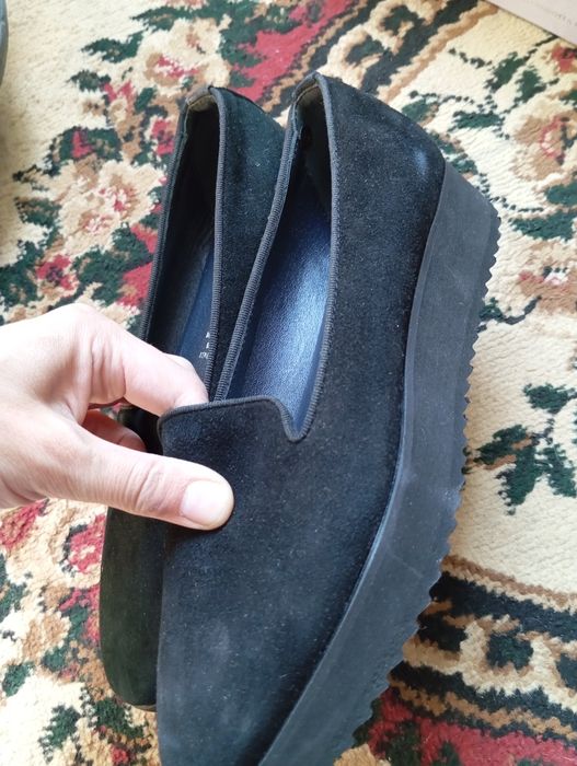 Продам туфли новые