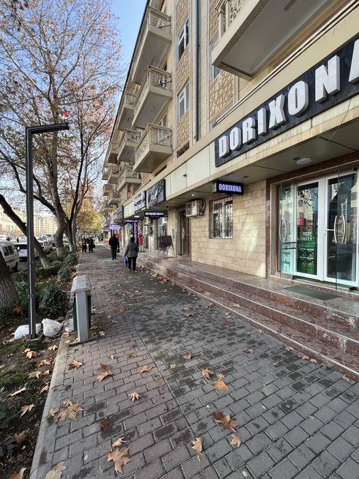 Вокзалда бозорни тугрисида 2 хоналик под бизнес квартира сотаман
