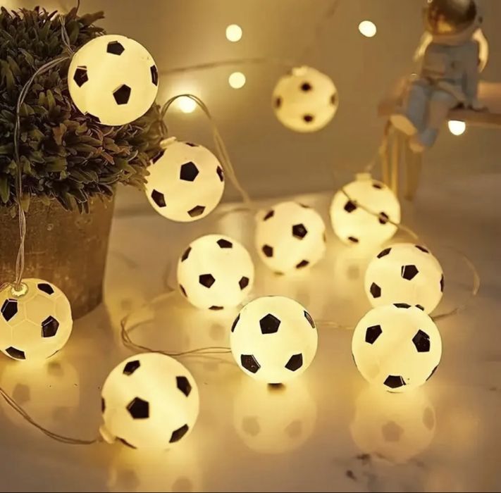 LED лампички с футболни топки