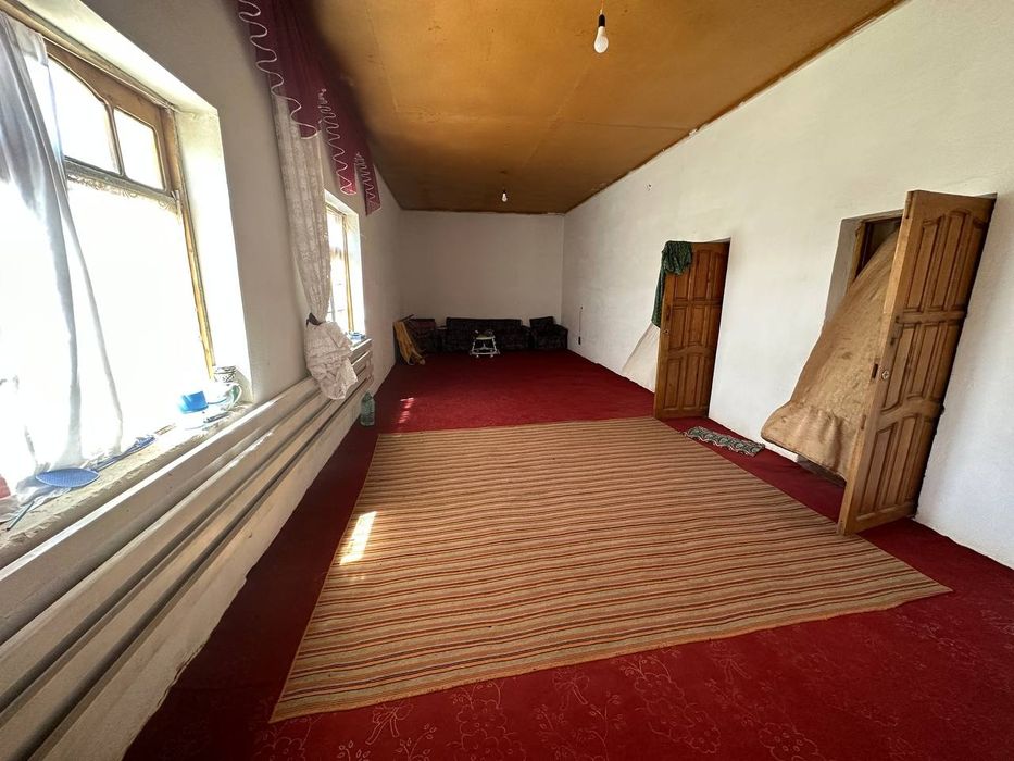 Hovli 6 sotix 4 xonali