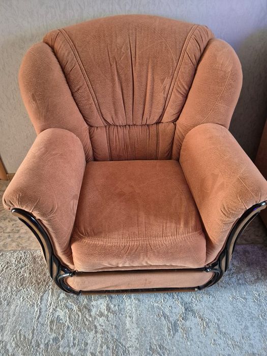 Мягкий уголок диван 2 кресла.