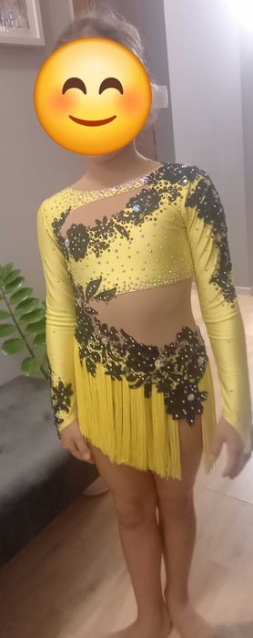 Рокля за фигурно пързаляне