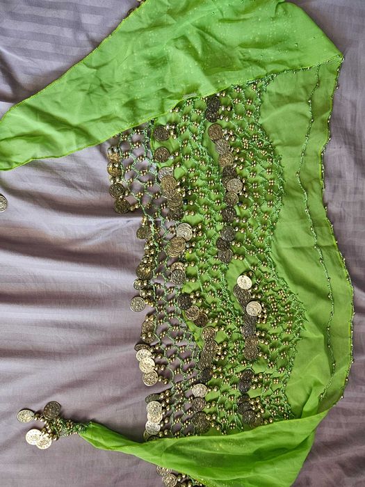 Пояс с монетками и два платка