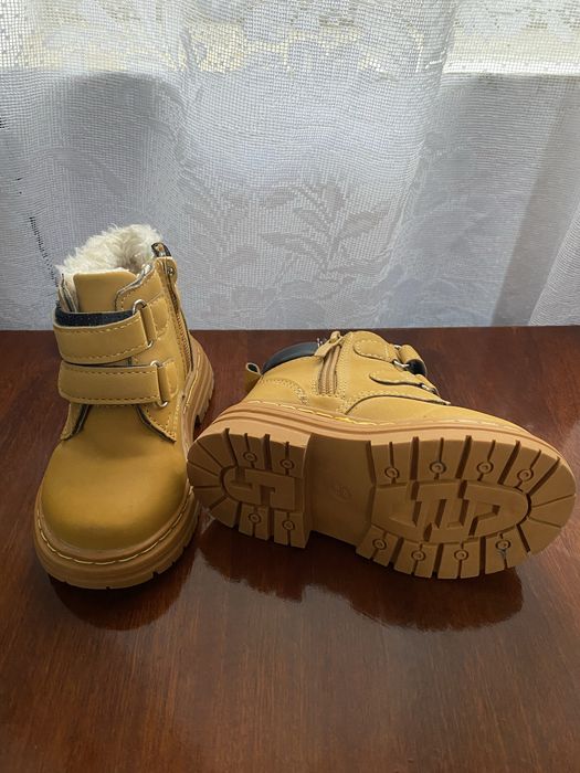 Botine maro marimea 22