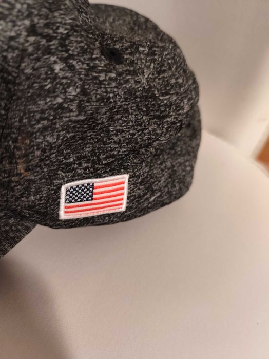 Мъжки шапки с козирка