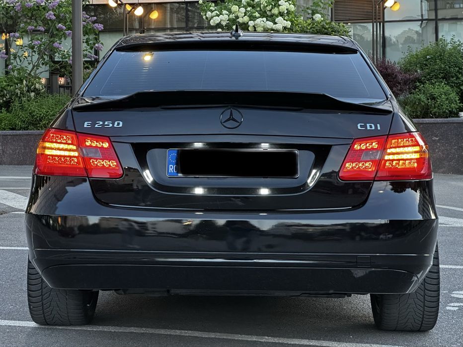 Vand/Schimb Mercedes-Benz E Class~E250~Lumini de zi Led~Ambientale~Shadow Line