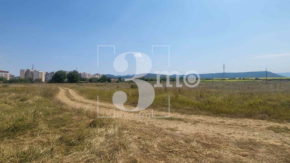 Продава се Парцел в Севлиево - 14490 кв.м за 64 €/кв.м - Снимка #4