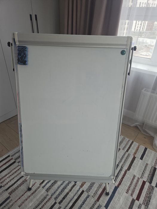 Продаётся маркерная доска в хорошем состоянии