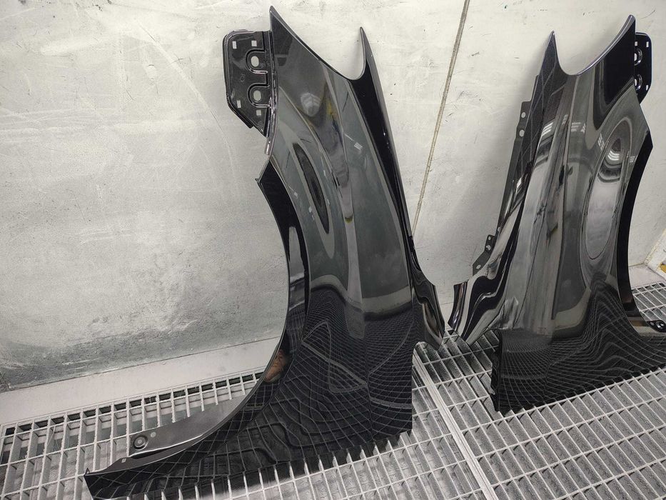 Aripa Fata Dreapta & Stanga VW Touran 2010-2014 (LC9X (Negru))