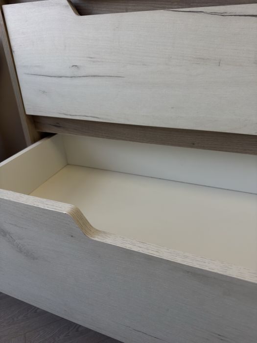 Продам комод для спальни