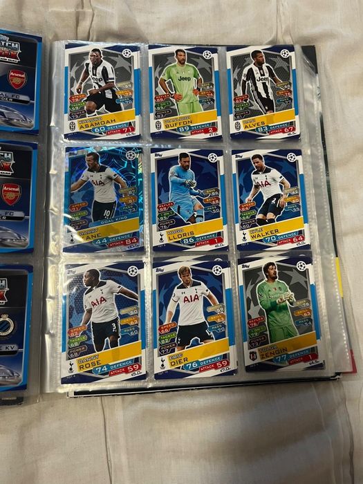 MATCH ATTAX колекция с много редки карти