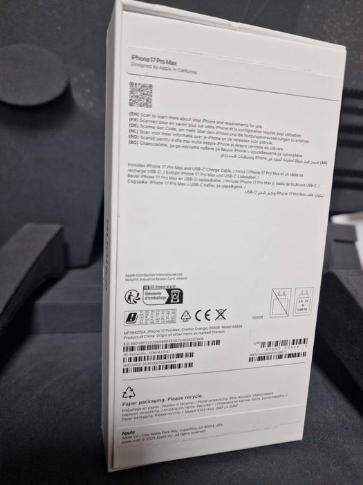 iPhone 17 pro Max Cosmic Oringe 256GB