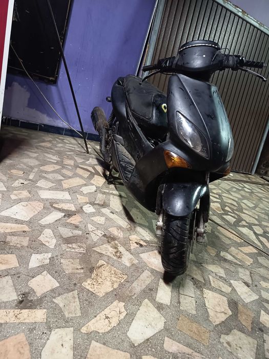 Vând sau schimb Yamaha maxter 180cc,nu are acte