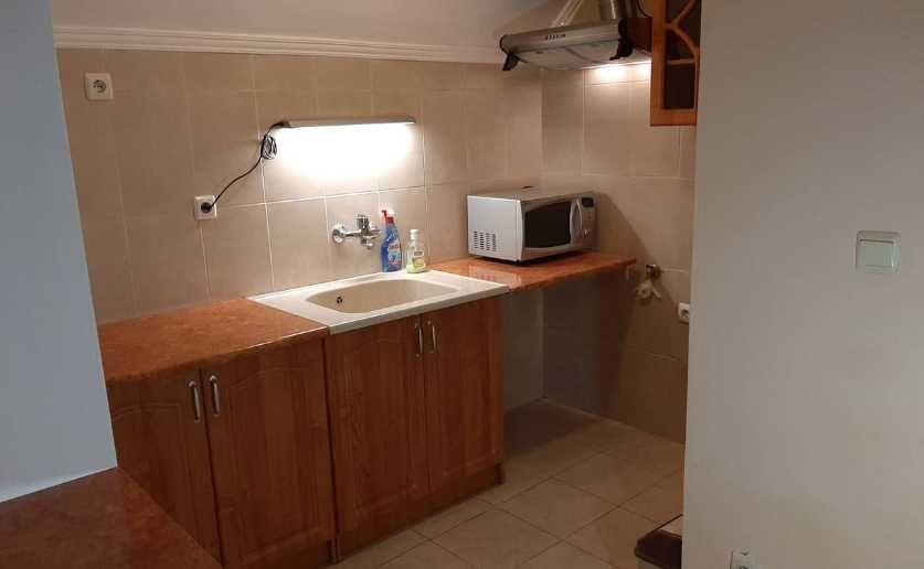 Дава се под наем Двустаен апартамент в Бургас, Славейков - 66 кв.м за 175 € - Снимка #2