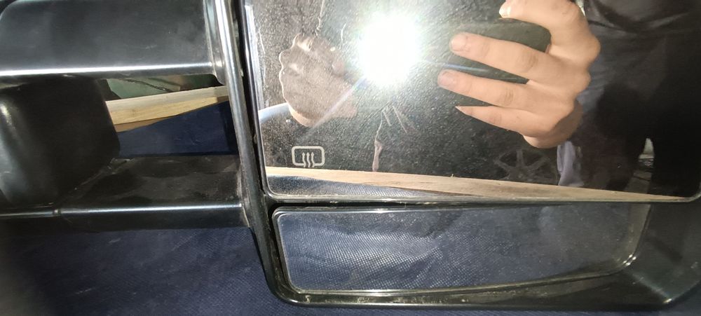 Продам зеркало toyota tundra