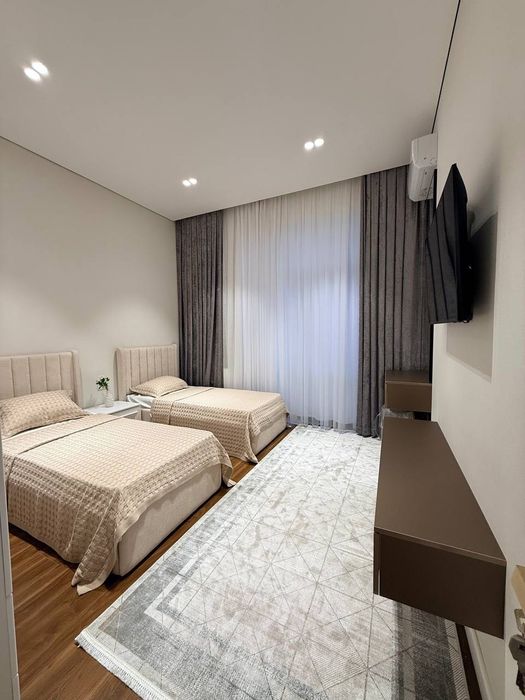 Poytaxt Gavhari Продается 4 комнатная квартира ремонт Ц-2 Алайский