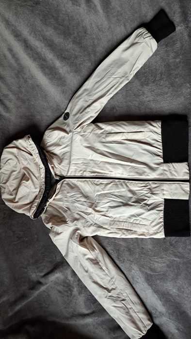 Продам женские куртки б/у