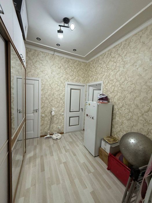 Кирпичный дом. Частично с мебелью. 2х комнатная. Мирабадский р-н.