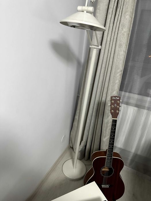 Lampadar cu picior inaltime 2 m, metalic , solid, lumina puternica REDUS 50%