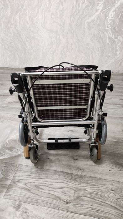 Инвалидная коляска