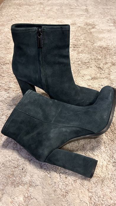 Дамски боти с ток